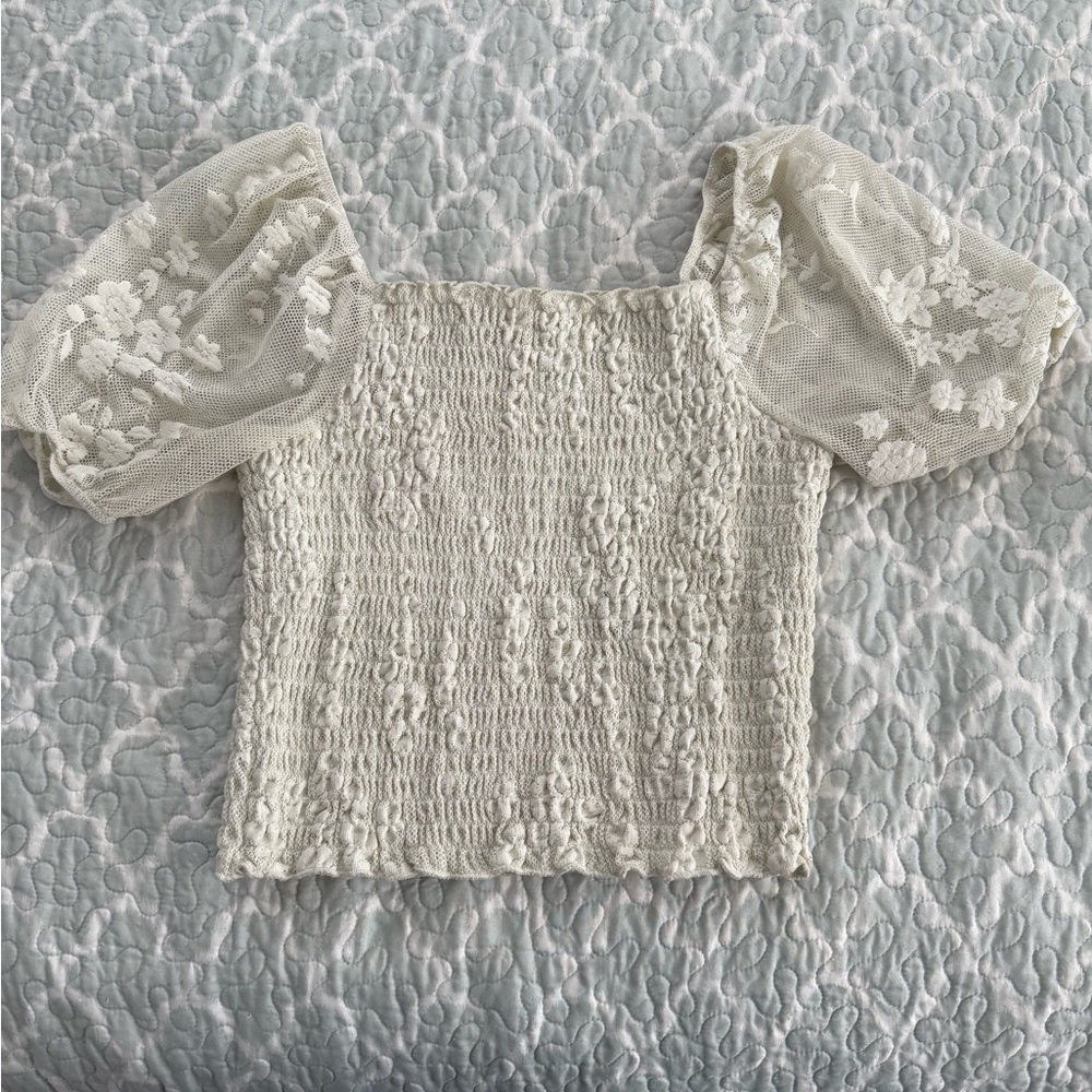 Buckle Willow&Root Elegant Smocked Lace Puff Sleeve Top